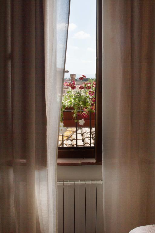 A Casa Mastacchi Bed & Breakfast Siena Bagian luar foto