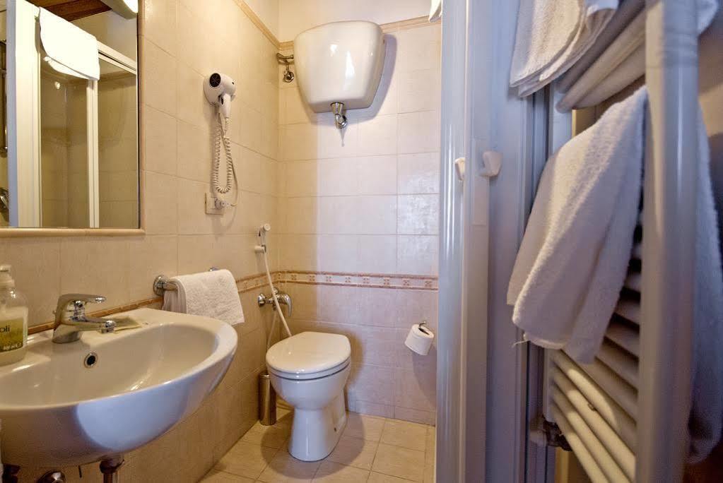 A Casa Mastacchi Bed & Breakfast Siena Bagian luar foto